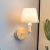 Wandlampen Nordic Nachttischlampe LED Holztuch Ziehen Sie den Schalter Dekor Wandleuchte für Schlafzimmer Bar Wohnzimmer Studie Innenbeleuchtungskörper