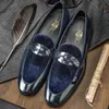 Blue New Men Dress Sapatos de camurça de luxo Men Shadow Patent Leather Wedding Shoes Italian Style Mens Oxfords Sapatos Big Tamanho grande