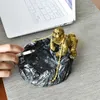 Nowoczesne kreatywne domenirowanie Gorilla Return of the King Ashtray Study Office Office Dekoracja Dekoracja HKD230808