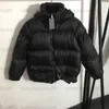 Designers para baixo jaqueta designer mulheres puffer casaco com capuz casacos zíper bolsos botão de segurança guarnição manga longa com capuz roupas de algodão jaquetas de inverno mulheres