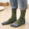 Herrensocken 5 Paar Sport mit Fingern Retro-Baumwolle Mitte der Wade Harajuku Japanischer Stil Atmungsaktiver Deodorant-Zehenmann