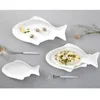 Diskplattor Ceramic Fish Plate Table Bestämmas kreativa formformade skålen Snack Storage Fish Pan For Restaurant Home Dinner 11 Inches White 230807