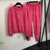 Kadın eşofman tasarımcısı sweatshirtler Sweatpants Setleri Joggers Sportif ve Zengin Mektup Uzun Kollu Külif Gevşek Pantolon Tasarımcıları Trailtersits 2 Parça Set Kadınlar
