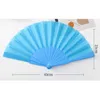 Kinesiska stilprodukter Rumdekoration Gift Craft Plastic Hand Hold Folding Fan Chinese Style Dance Performances Hand Hold Fan Party Wedding Supplies R230810