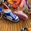 Schuhteile Zubehör Basketballschuhe Schlüsselanhänger Riemen 3D Stereo Sport PVC Schlüsselanhänger Anhänger Autotasche Anhänger Geschenk 8 Farben Drop Deliv