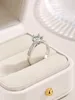 2023 Koreaanse Editie Nieuwe Zirkoon Ring Six Claw Diamond Ring Eenvoudige Mode Ring Vrouwelijke S925 Zilveren Mosang Diamond Design Sense