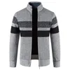 Hommes chandails Cardigan pull hiver Plus velours rembourré col montant colorblock fermeture éclair à manches longues veste manteau mâle 230807