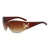 Солнцезащитные очки модная градиент бабочка для женщин УФ -защита ретро -очки вечеринка смешное декор