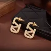 Letter Earring Stud Ending Kobiety mody Hoop Designer Biżuteria kłamstwa kryształowe kolczyki Pearl Woman v 8856
