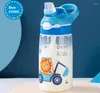 Garrafas de água 450 ml de plástico infantil garrafa tritan alunos da escola chaleira esportiva jardim de infância bico de pato com palha portátil chá