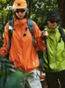 Jaquetas masculinas INFLATION Jaquetas de bolso leves com proteção UV Jaqueta de verão com capuz para proteção solar Outdoor 230807