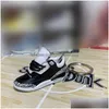 Sko delar tillbehör kreativa sneakers modell souvenirer nyckelringar 3D stereoskopiska basketskor Keyring man bil ryggsäck dekorativ s