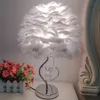 Lámpara de mesa de plumas nórdicas, moderna, cálida, para niños y niñas, habitación de princesa, dormitorio, lámpara de escritorio HKD230808
