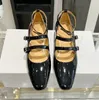 Ballerina Tabi Loafer Sandal Shoe Designer Pointed 분할 발가락 청키 블록 힐 여성 패션 럭셔리 MM6 슬립 드레스 신발