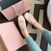 LUXE Parijs Balletschoenen Mode Designer Professionele Dansschoenen 2023 Satijn Ballerina Nieuwe Modellen Met Mary Jane Platte Enkele schoenen