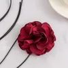 Choker vintage Big Flower Chocker -halsband för kvinnor Elegant klassiskt långt knutet rep Delikat krage kedja modesmycken