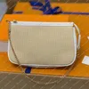 Bayan Tasarımcı Çantalar Mini Pochette Accessoires Zincir Çantası Cüzdan Anahtar Pep Para Çantası Kredi Kartı Sahibi Üst Ayna Kalitesi M82472