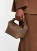 The Row Head Layer Cowhide Spring/Summer Popular Design Premium Texture Lunch Box Bucket Bag Bolsa de Couro Feminino Leve luxo e alto senso