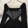 Casual Dresses 2023 Design Women's Retro Square Collar Long Sleeve Rhinestone Patched High Waist Velvet Fabric Ball Gown Short Black Dress