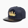 Nieuwe Crown Metal Label Hip Hop Hoed Europese en Amerikaanse Mode Hiphop Baseball Cap Platte Rand Mesh Cap Paar Zon Hoed Mode