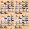 Pièces de chaussures Accessoires 22 Styles Chaussures de basket-ball Porte-clés Anneaux Charme Baskets Porte-clés Porte-clés Suspendus Nouveauté Mode C90L Drop Del