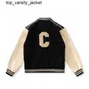 Ny 2023 Designer Men Coats Jacke Baseball Uniform Letter C Brodery Fashion Märke Läder Bekväm Pearl Clasp Kvinnor Män ytterkläderjacka