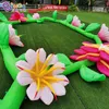 Brinquedos de cadeia de flores infláveis decorativas expressas gratuitas, decoração de plantas de inflação esportiva para adereços de festa de eventos ao ar livre