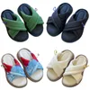 Hausschuhe mit Kreuzriemen, Designer-Schuhe, Damen, Sommer, Strandschuhe, Buchstaben-Druck, Plateauschuhe, Outdoor, rutschfeste Sandalen, verwischte Farbrutschen, klobiger Absatz, Innenschuhe