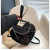 Borse da sera Moda a forma di cuore Bella spalla per le donne Cuoio femminile Crossbody Mano casual vintage