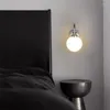 Lampada da parete Tubo curvo nordico Lampade a sfera tonda Specchio da bagno Faro Camera da letto Comodino Soggiorno Illuminazione LED Applique Luci