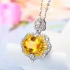 Collane con ciondolo Cuore placcato argento alla moda di lusso per le donne Brillano giallo CZ Intarsio in pietra Gioielli di moda Regalo per la festa nuziale