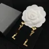 Złoty metalowy literę kolczyki stadninowe projektant mody Miłość Kolczyki Kobiety Wesder Wedding Bride Prezent biżuteria