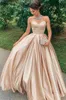 Semplici abiti da sera in raso champagne lungo Sweetheart A-Line Desses per occasioni speciali Abito da ballo elegante Abito formale da donna