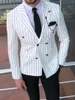 メンズスーツスプリングホワイトストライプ男性ダブル胸肉スマートビジネススリムフィット2ピースファッションデザイン男性服カスタムメイド