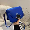 Bolsos de hombro Nuevo 2023 Edición coreana Bolso cuadrado pequeño de color caramelo de alto grado Bolso cruzado azul Kleinbolso de mano elegante