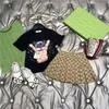 Erkek Giysileri Tasarımcı Çocuk Giyim Setleri Klasik Marka Kız Giysileri Takım Moda Mektubu Elbise Takım Çocuk Giysileri 2 Renk Yüksek Kalite B03