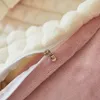 Conjuntos de roupa de cama luxo pele sintética veludo velo conjunto de cama imitação coelho macio capa de edredom cobertor lençol ou lençol com elástico fronhas 230809