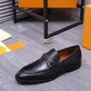 2023 Hombres de alta calidad Zapatos de vestir formales Masculino de cuero genuino Elegante traje negro Diseñador de la marca Mocasines de oficina informales para hombres Tamaño 38-44