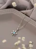 Populaire S925 Sterling Silver Light Luxury Temperament Snowflake Shape Collier Simple, à la mode et sens de conception exquis