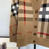 Moda de lujo Diseñador Cardigan Suéter Mujer Senior Plaid Clásico Ocio Otoño Invierno Mantener Cálido Cómodo Top S-3XL