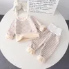 Zestawy odzieży Baby Warm Ubrania Suit Strona główna noszenie wyściełanych ochrony brzucha wysokiej talii piżamy chłopcy