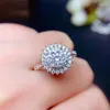 ウェディングリングHuitan Graceful Finger Ring Bridal Band Bright Cubic Zirconiaアクセサリーの婚約式の豪華な宝石ギフト