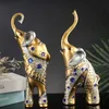 Oggetti decorativi Figurine 2 PZ Elefante Resina Artigianato Ornamento Arte Animale Statua Scultura Creativa Home Office Decorazione scrivania 230809