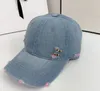 Stil New Washed Denim mit Loch bestickte Baseballkappe Männer und Frauen Street Trendy Casual Peaked Caps Großhandel