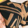 Designer Warm Scarf Winter Unisex Scarves Elegant Letters Long Shawl for Man Women 2 Colors