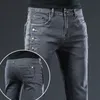 Jeans pour homme Coupe ajustée extensible confortable et élégante Le pantalon indispensable pour tout homme à la mode 230809