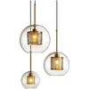 Lampes suspendues Europe du Nord Simple Designer Industriel Vent LOFT Restaurant Couloir Porche Café Magasin De Vêtements Fer Maille Lustre En Verre