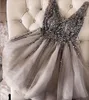 Vneck Beading Pullar Ucuz Homecoming Elbiseler Kısa Seksi Silver Gri Tatlı 16 Mezuniyet Parti Gowns Özel Yapım