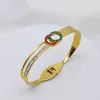 Brazalete de diseñador Pulsera de acero inoxidable Regalo de alta calidad No se desvanece Joyas de diseño para mujeres Amor de lujo Fiesta de bodas de oro Joyería de amor Primavera-anillo-cierres