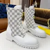 Дизайнерские женские ботинки Ruby Flat Bottom Boots Boots Fashion Old Clower Printed Кожа толстая подошва резиновая мода военные джинсовые ботинки